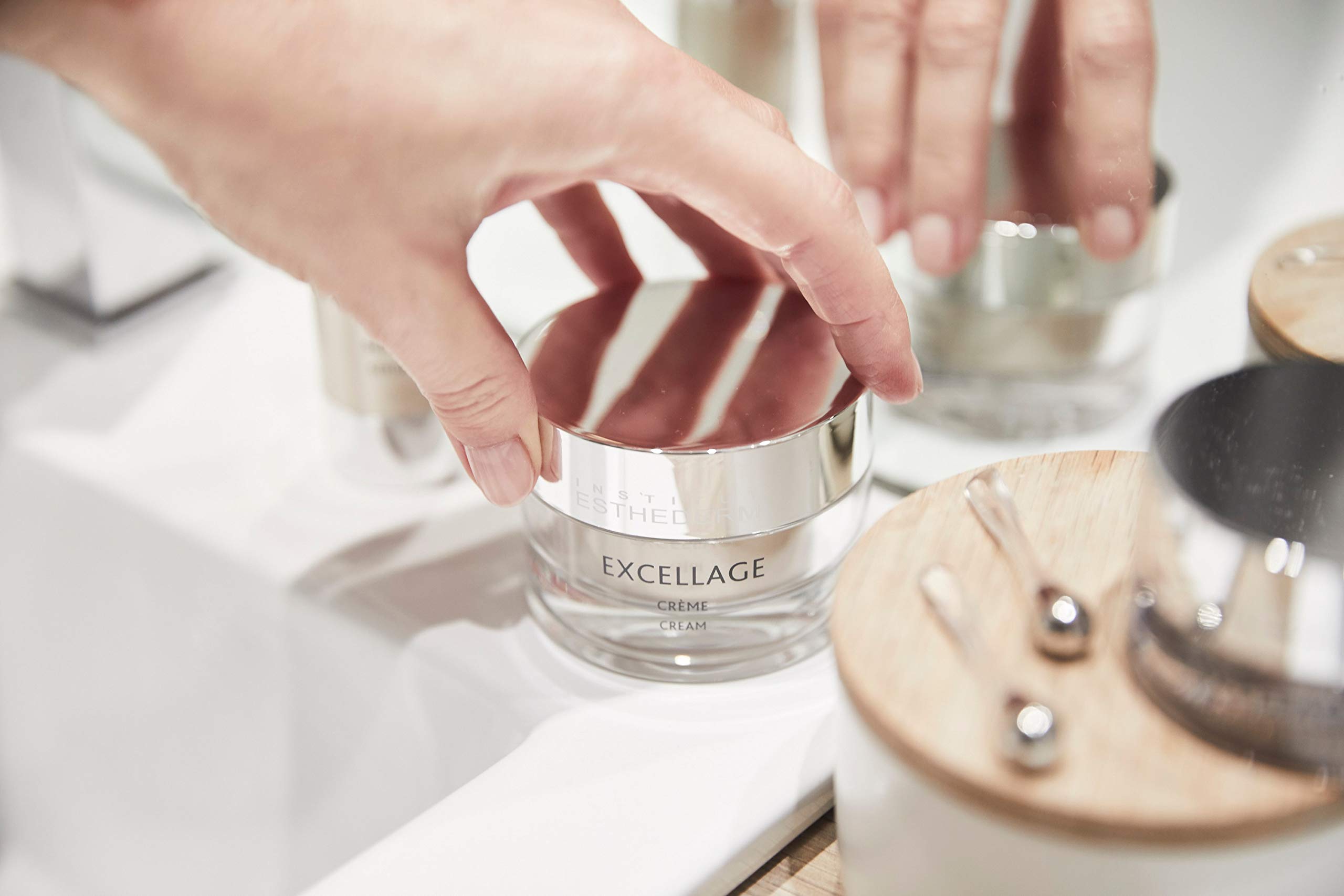 esthederm-excellage-cr-me-visage-pot-50-ml-anti-ge-nourrissante image 7
