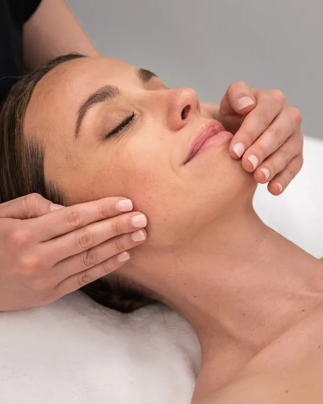 algotherm-soin-anti-jet-lag-visage-et-corps-50-min image 1